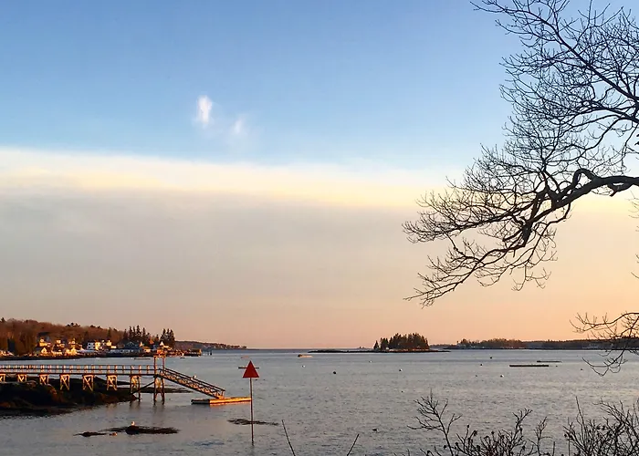 B&B only: Captain Sawyer'S Bed And Breakfast